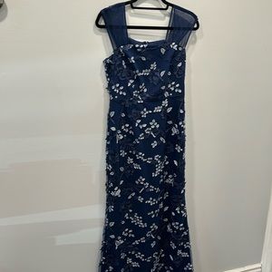 Adrianna papell floral appliqué gown